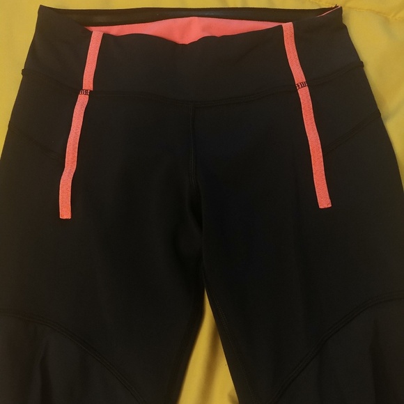 Lululemon - Picture 5 of 6